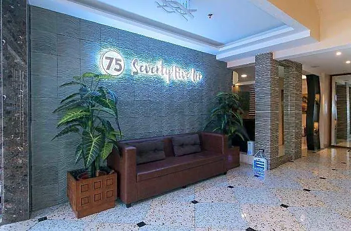 Reddoorz Seventy Five Near Airport 酒店 2*