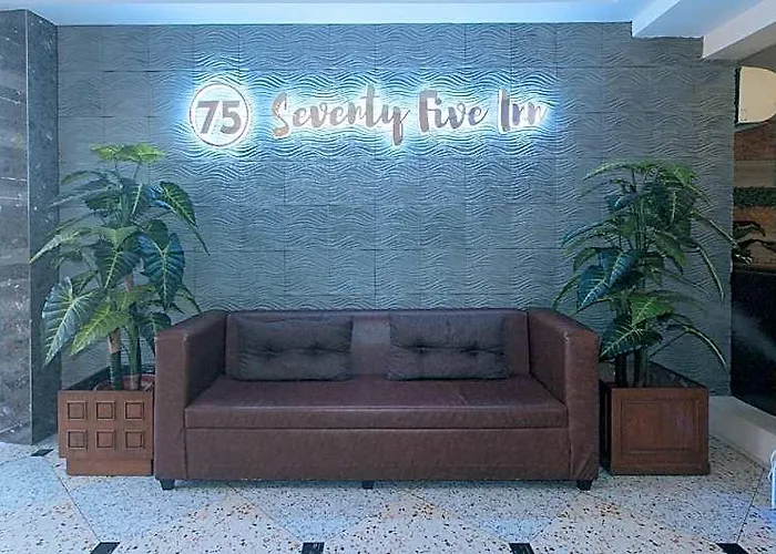 Reddoorz Seventy Five Near Airport 酒店 2*